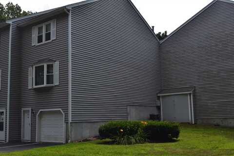95 Tennis Plaza Rd, Dracut, MA 01826