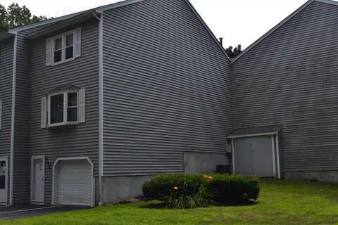 95 Tennis Plaza Rd, Dracut, MA 01826