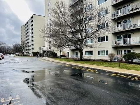 200 Cove Way, Quincy, MA 02169
