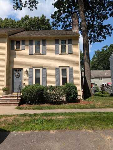 348 Wellman Ave, Chelmsford, MA 01863