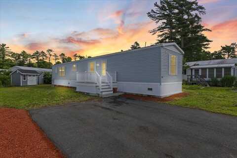 132 Queen Dr, Wareham, MA 02576
