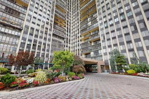 300 Winston Drive, Cliffside Park, NJ 07010