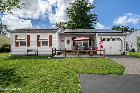 37 S Chestnut Avenue, Manchester, NJ 08759