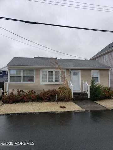 133 Kathryn Street, Lavallette, NJ 08735