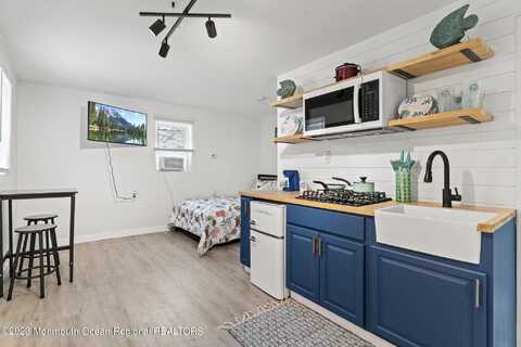 1007 Barnegat Avenue, Seaside Heights, NJ 08751