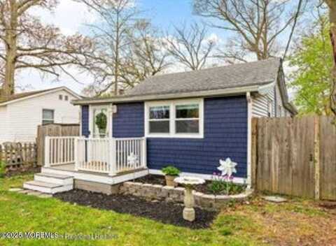 103 Morris Boulevard, Toms River, NJ 08753