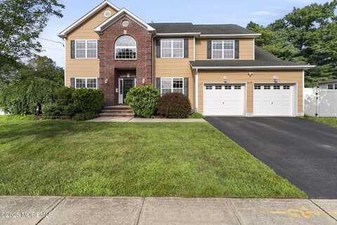233 Brooklyn Avenue, Spotswood, NJ 08884