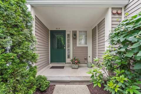 803 Pondside Drive, White Plains, NY 10607