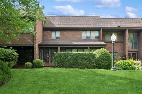 70 Pheasant Run, Roslyn, NY 11576