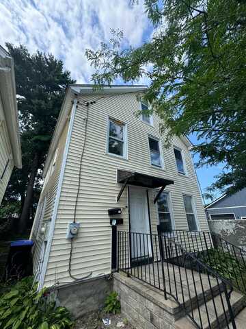 77 Cottage Street, Poughkeepsie, NY 12601