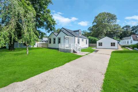 54 Park Street, Centereach, NY 11720
