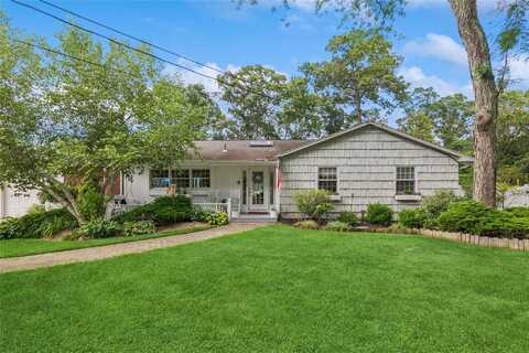 92 Mahogany Road, Rocky Point, NY 11778