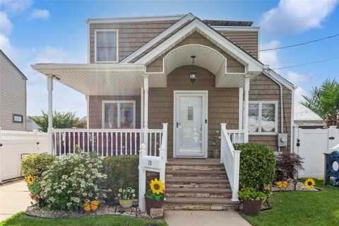 10 Commonwealth Street, Franklin Square, NY 11010