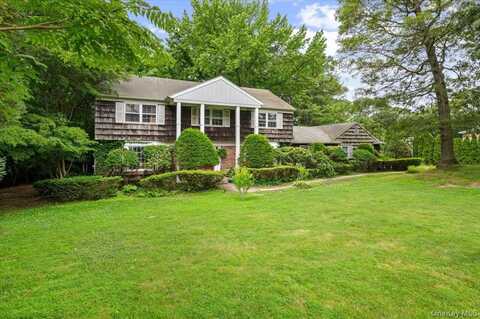 16 Norma Lane, Dix Hills, NY 11746