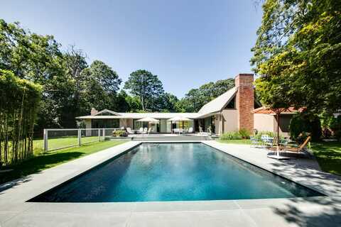 118 Georgica Close Road, East Hampton, NY 11937