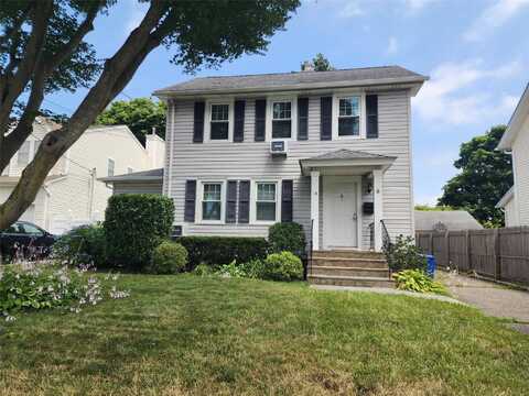 13 Nassau Avenue, Glen Cove, NY 11542