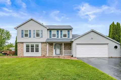 73 Hazel Bark Run, Gates, NY 14606