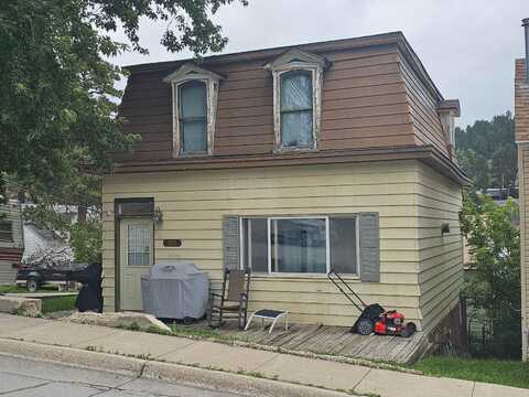 522 McQuillan Avenue, Lead, SD 57754