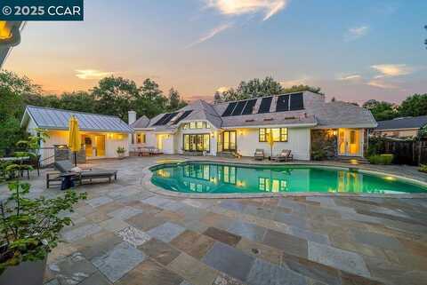 33 Los Arabis Circle, Lafayette, CA 94549