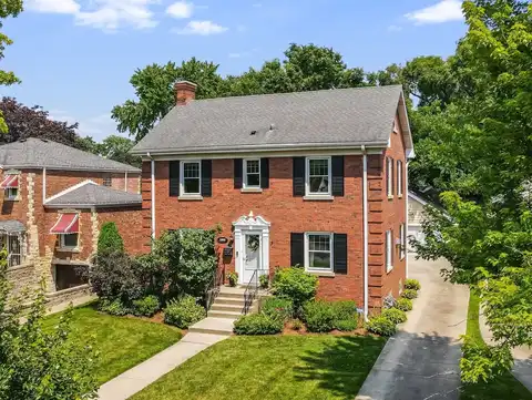 1633 S VINE Avenue, Park Ridge, IL 60068