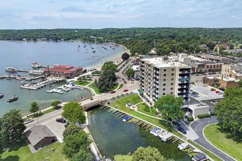 101 Broad Street, Lake Geneva, WI 53147