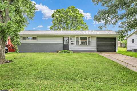 907 E NEWKIRK Street, Tuscola, IL 61953