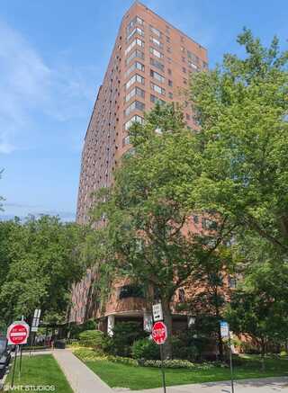 3100 N Lake Shore Drive, Chicago, IL 60657