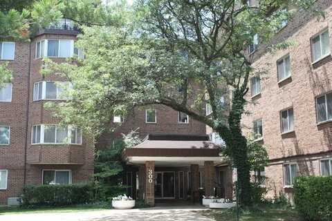 300 S Roselle Road, Schaumburg, IL 60193