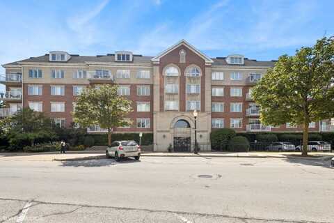 14 S Ashland Avenue, La Grange, IL 60525