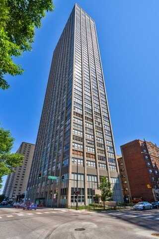 655 W Irving Park Road, Chicago, IL 60613