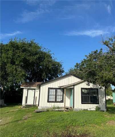 123 Lerdo Street, Taft, TX 78390