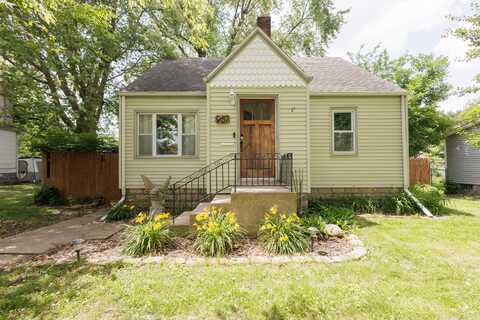 957 S 7th Avenue, Kankakee, IL 60901