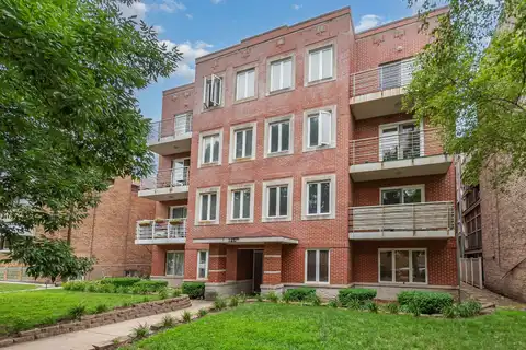 2217 W Farwell Avenue, Chicago, IL 60645