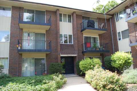 5s070 PEBBLEWOOD Lane, Naperville, IL 60563