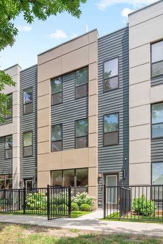 3135 N Karlov Avenue, Chicago, IL 60641