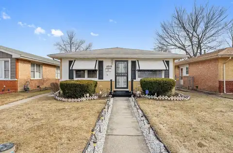 15219 6th Avenue, Phoenix, IL 60426
