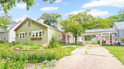 611 W Iowa Street, Urbana, IL 61801