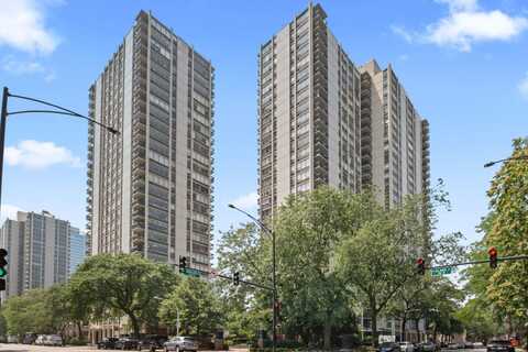 1360 N Sandburg Terrace, Chicago, IL 60610