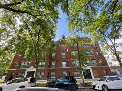 3607 W Ainslie Street, Chicago, IL 60625