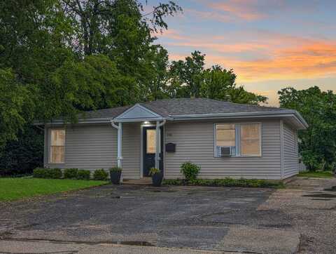950 N BRAINARD Street, Naperville, IL 60563