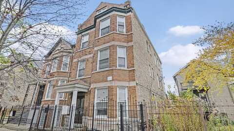 2255 S Whipple Street, Chicago, IL 60623
