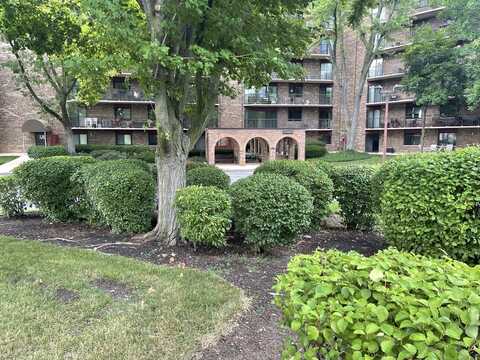 35 S Baybrook Drive, Palatine, IL 60074