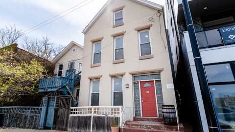 942 N Elston Avenue, Chicago, IL 60642