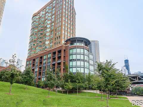 600 N KINGSBURY Street, Chicago, IL 60654
