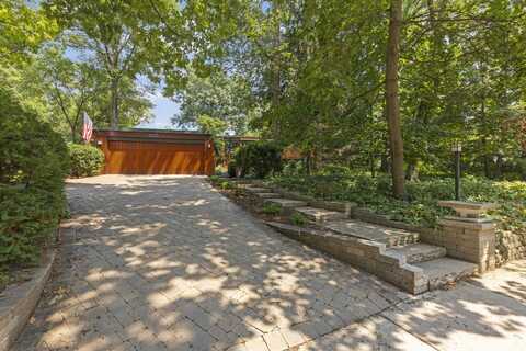 625 Midway Park, Glen Ellyn, IL 60137