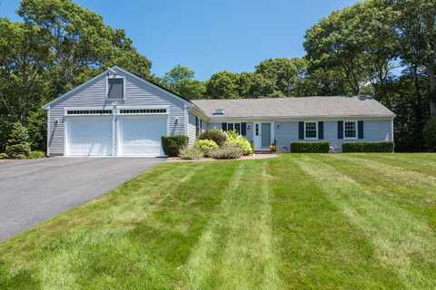 72 Trumbull Road, East Falmouth, MA 02536