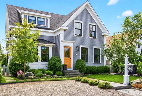 44 Franklin Street, Provincetown, MA 02657