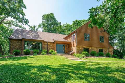 1313 Chatham Lane, Woodstock, IL 60098