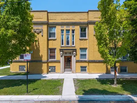 2522 W North Shore Avenue, Chicago, IL 60645