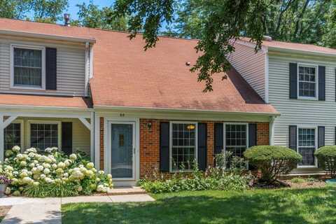 64 Wildwood Trail, Cary, IL 60013